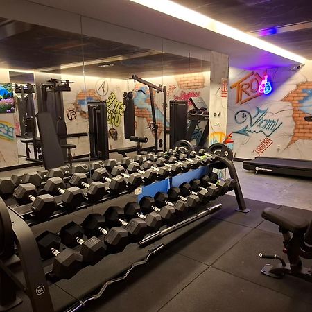 Apartamentos Turisticos Identia Sport Леон Екстер'єр фото